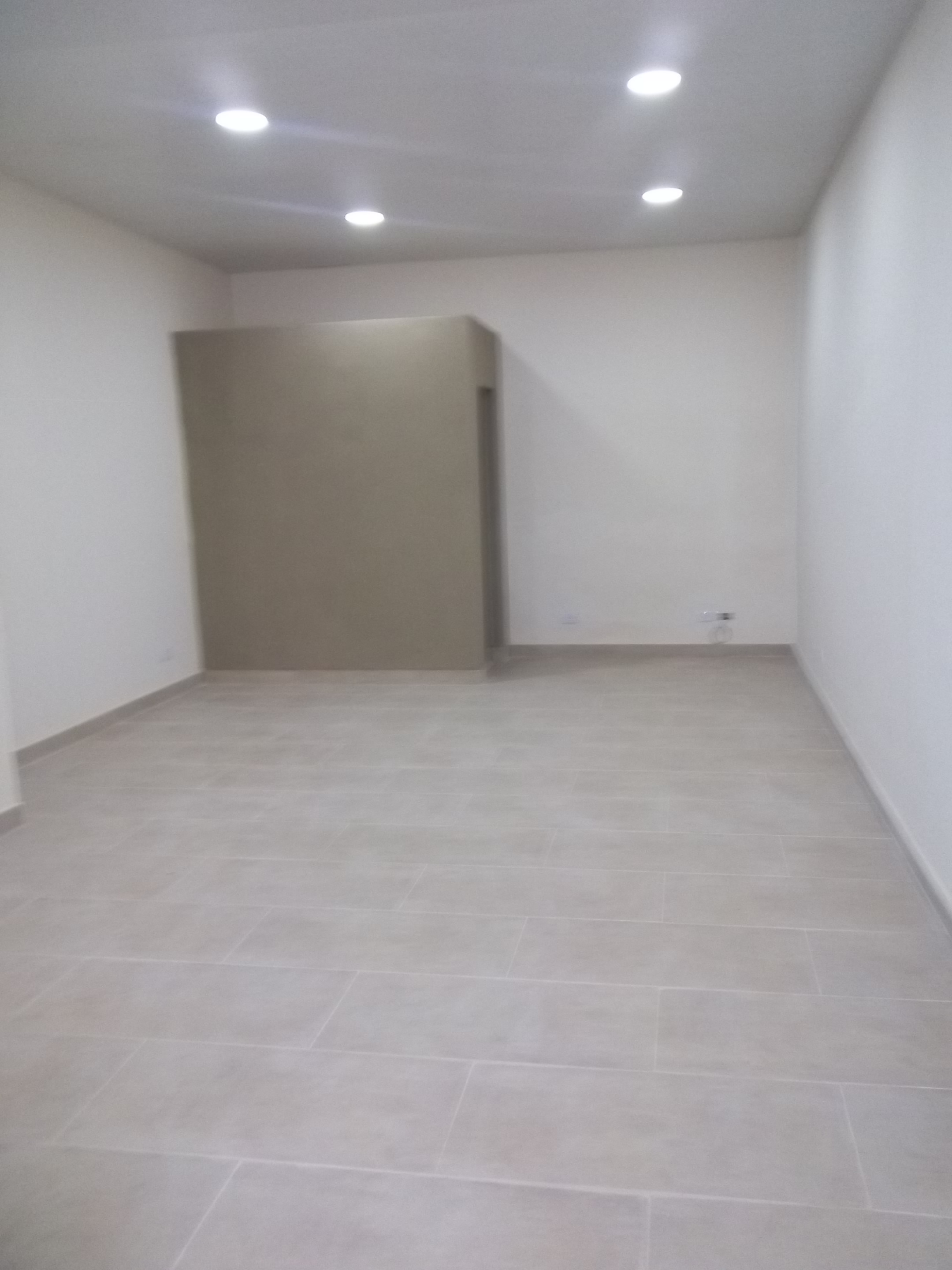Alem 745 · Morón — foto 5
