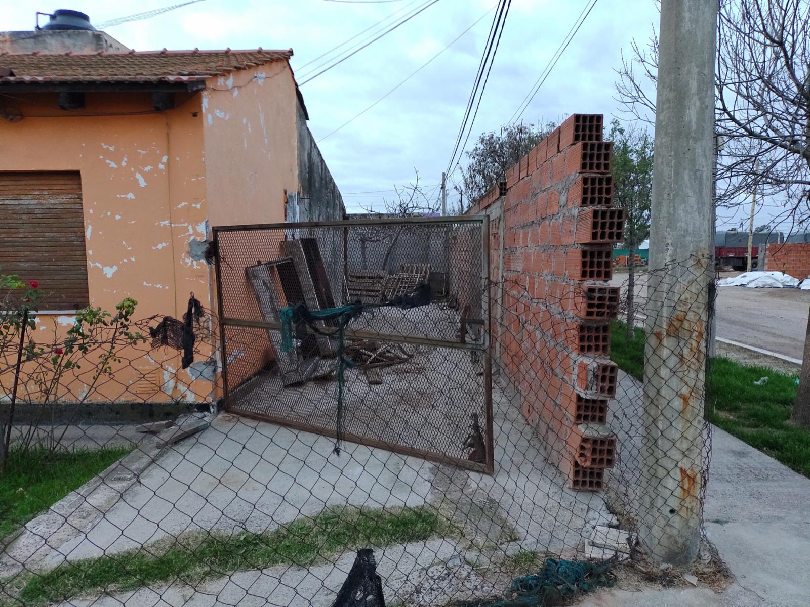 Vendo casa mas departamento en ingeniero White