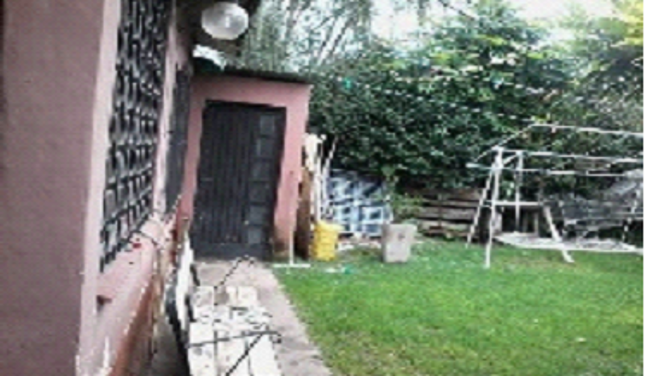 YRIGOYEN 100 · Almirante Brown — foto 4