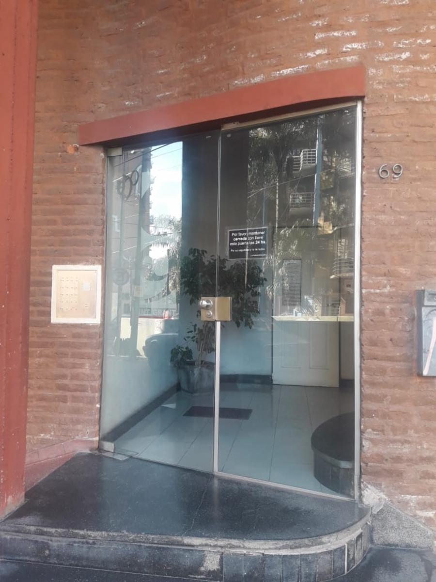 MONOAMBIENTE - MORON CENTRO