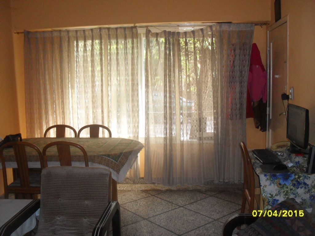 Colón al 900 · Morón — foto 5