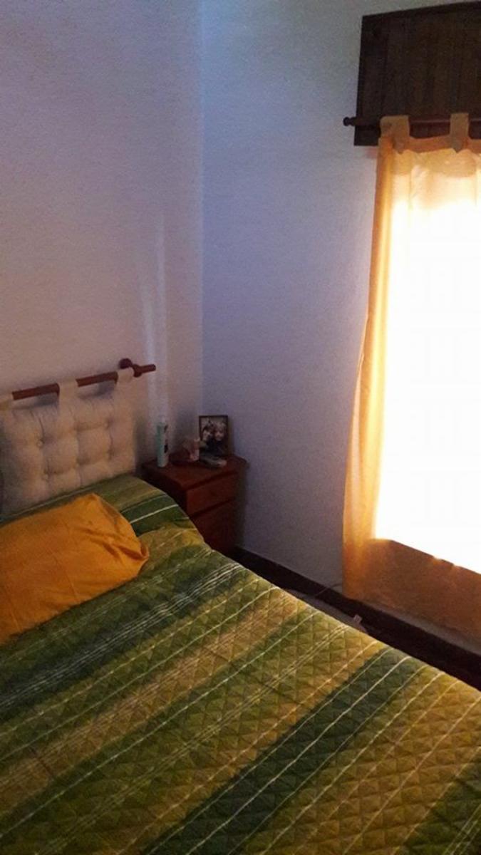 CASA EN VENTA a metros de la estación de Francisco Álvarez.