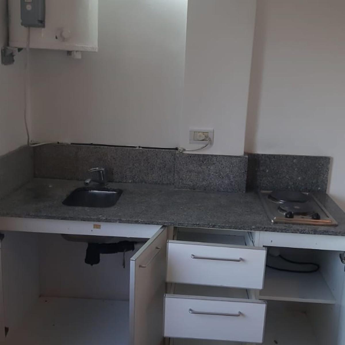 O'Connor 100 · Morón — foto 4