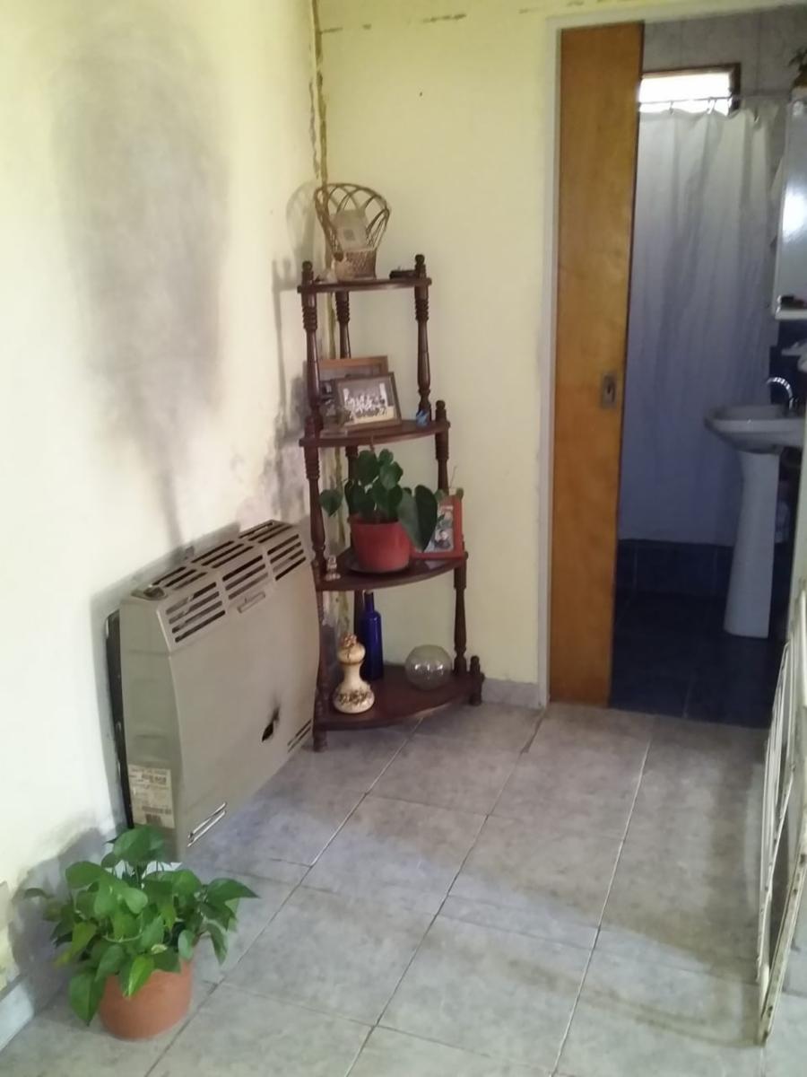 CALLE 2 DE ABRIL 2600 · Escobar — foto 3