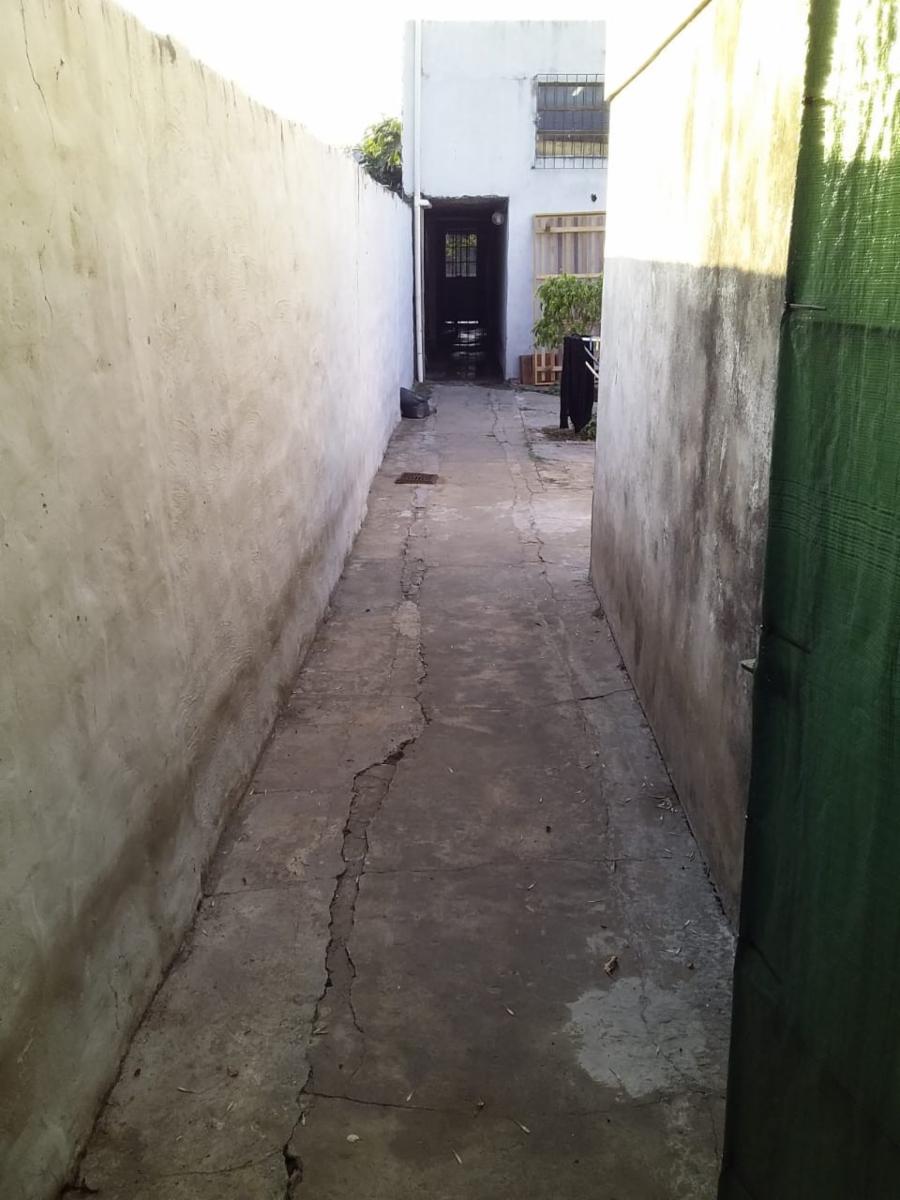 CALLE 2 DE ABRIL 2600 · Escobar — foto 4
