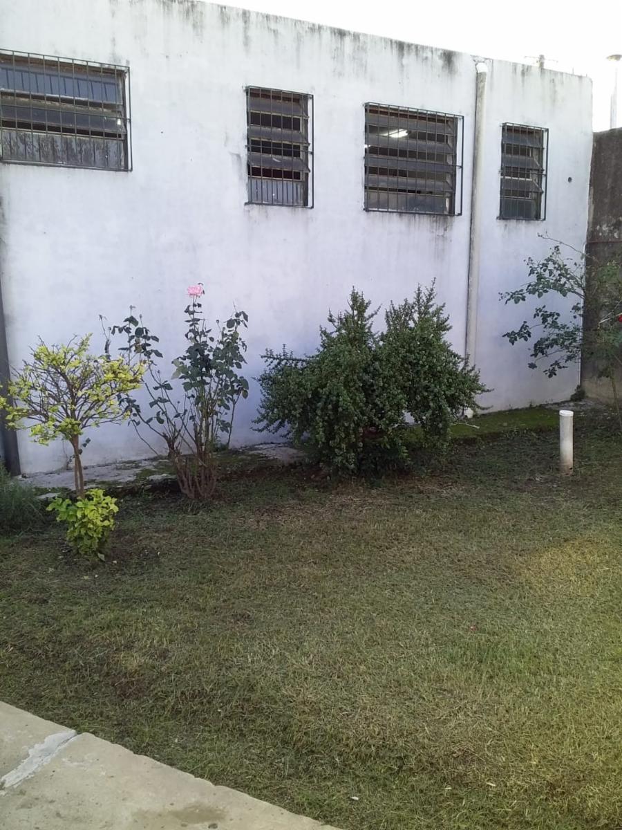 CALLE 2 DE ABRIL 2600 · Escobar — foto 10