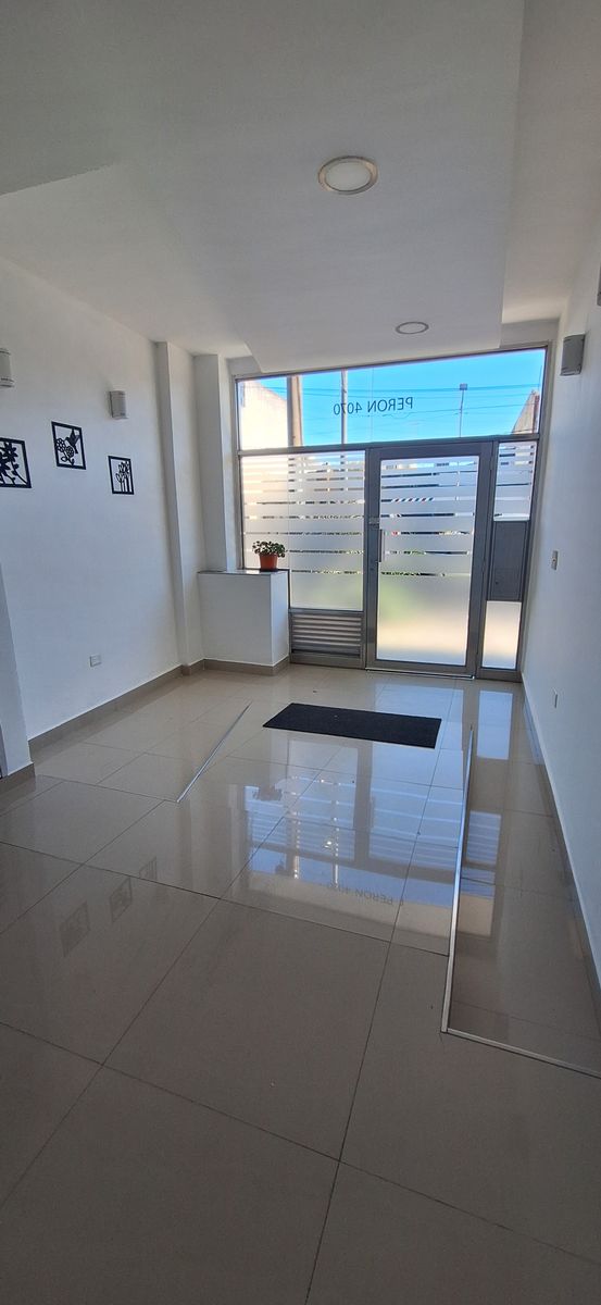 Av. Presidente Peron 4070 · San Martín — foto 4