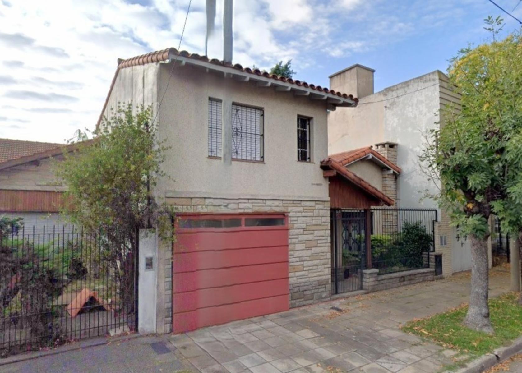 HAEDO. CHALET LOTE PROPIO BARRIO GUEMES U$S 185.000.-