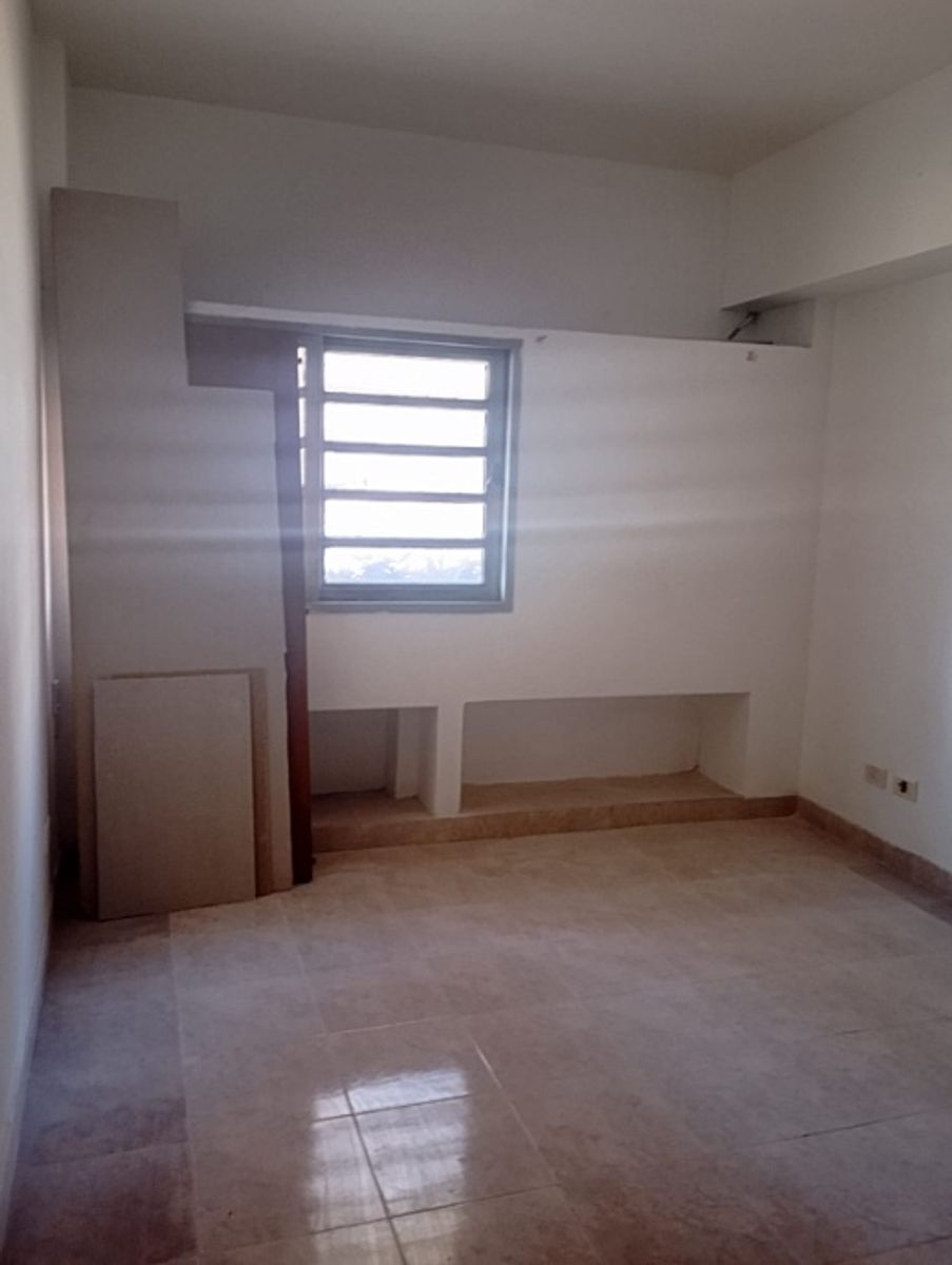DEPARTAMENTO PLANTA BAJA PARA USO COMERCIAL A REFFACIONAR - APTO PROFESIONAL