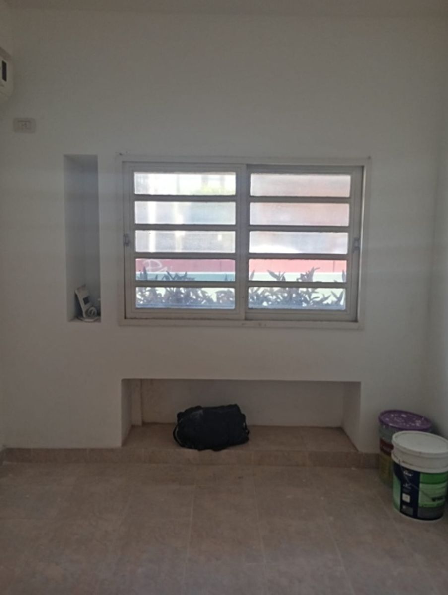 Int Grant 84 · Morón — foto 4