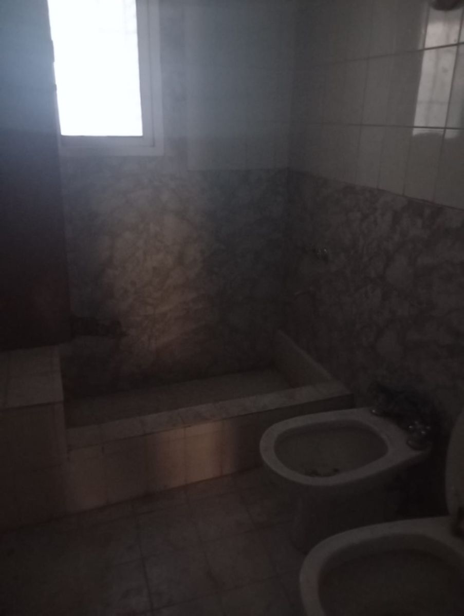Int Grant 84 · Morón — foto 5