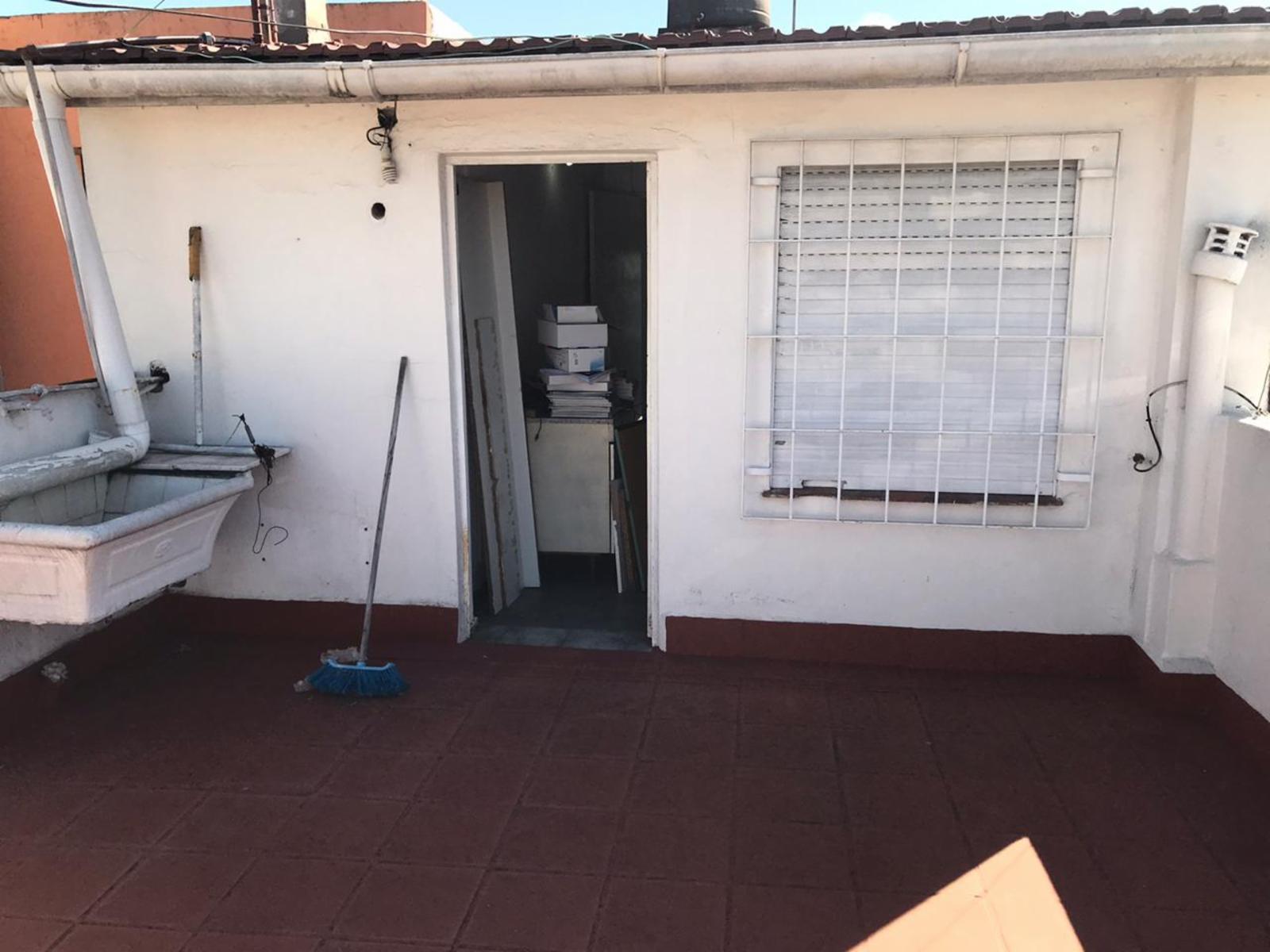 Chanas 1195 · Morón — foto 16