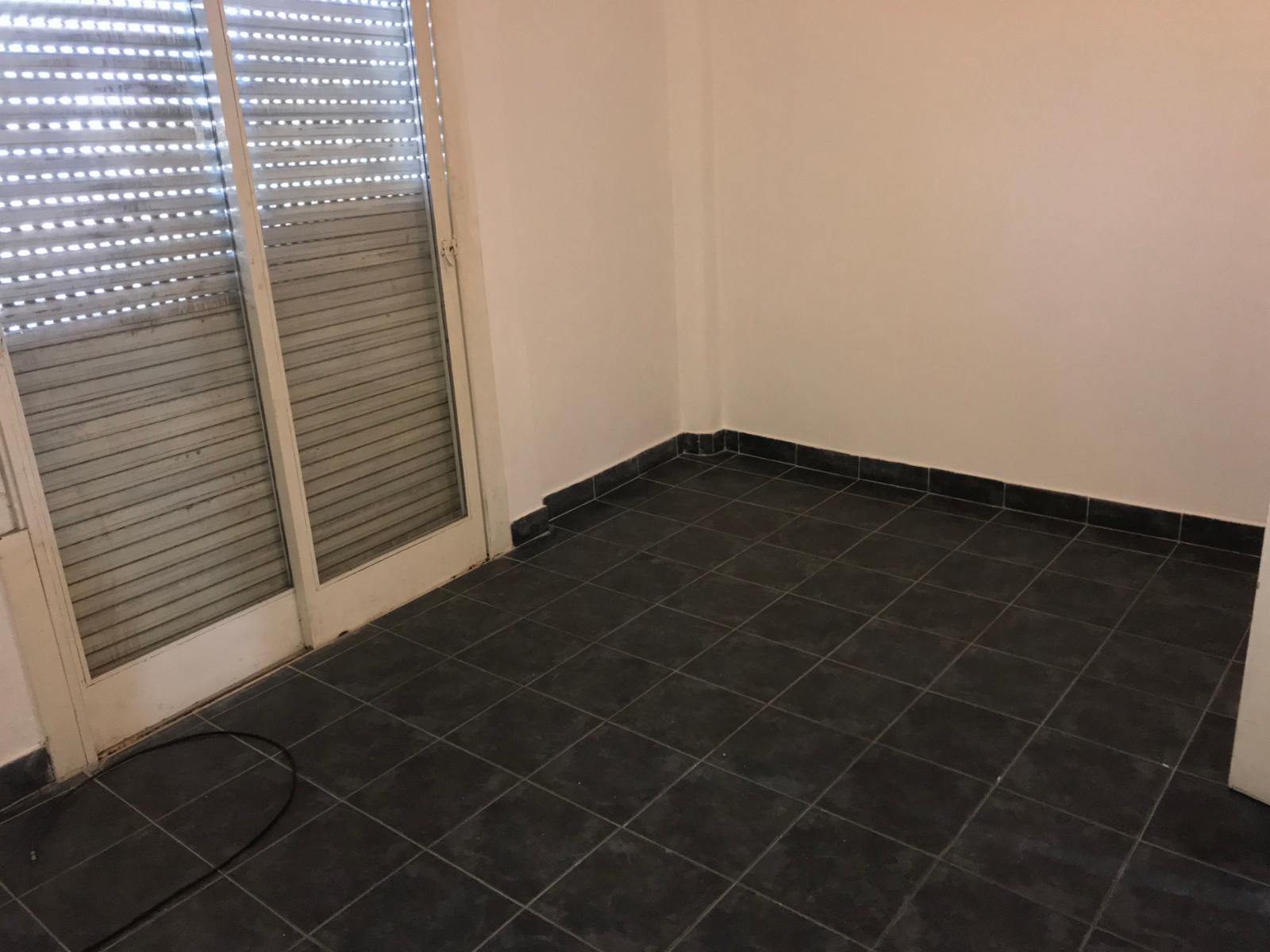 Chanas 1195 · Morón — foto 3