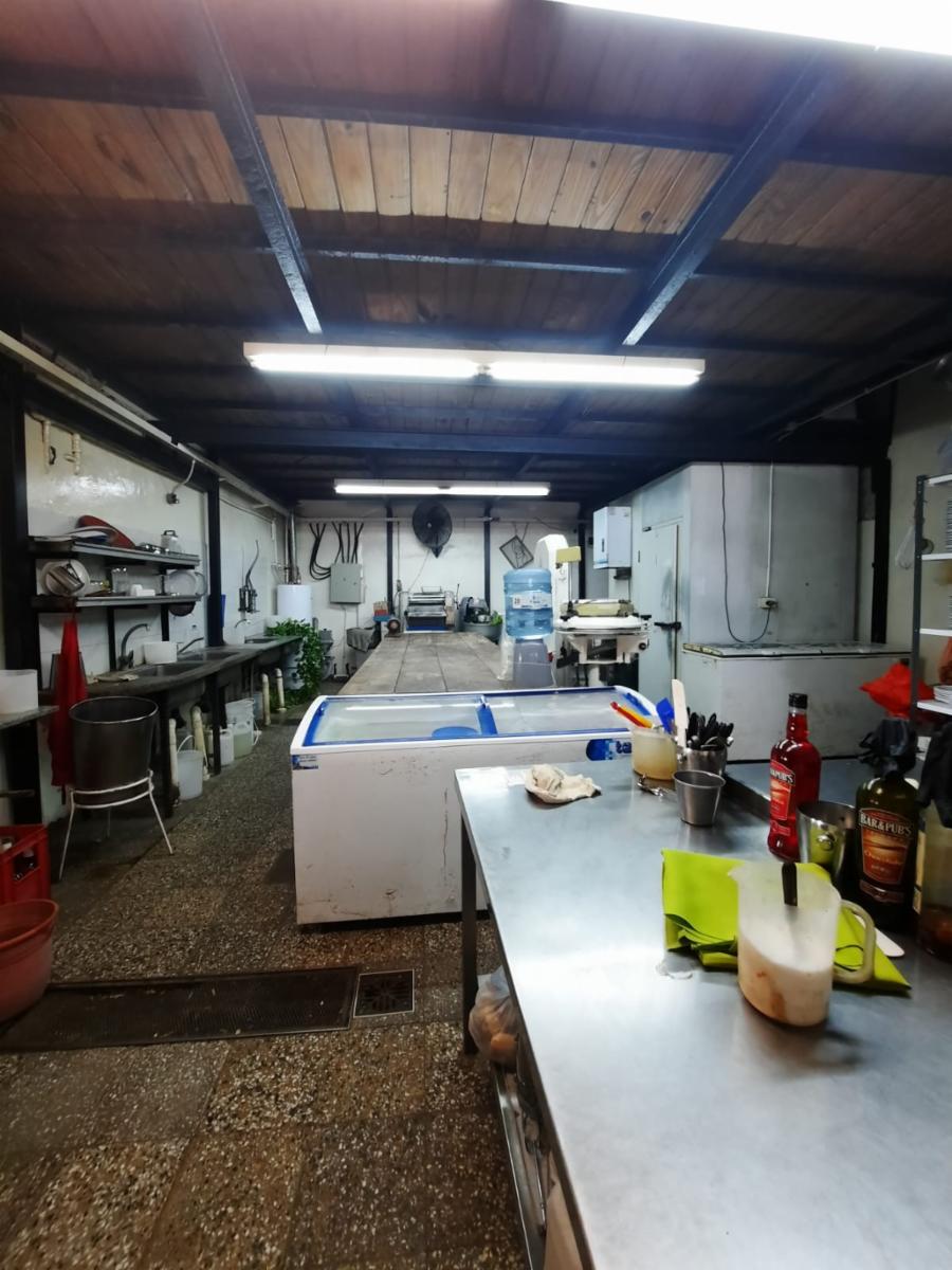 España 700 · San Miguel — foto 3