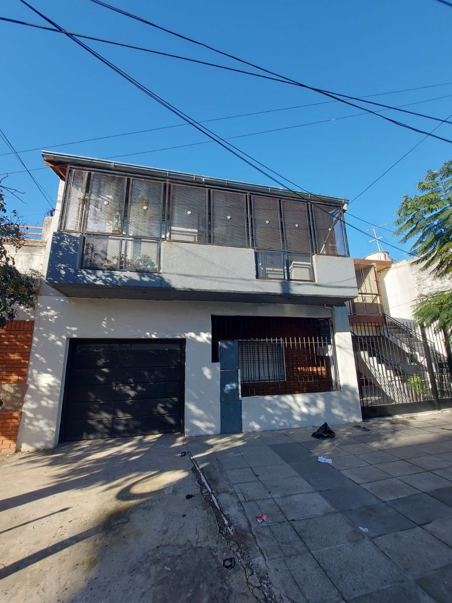 PH AL FRENTE 3 AMBIENTES CON COCHERA CUBIERTA Y PATIO C/ PARRILLA - JOSE INGENIEROS