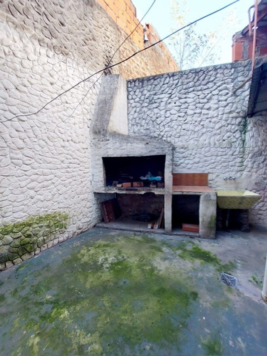 BRANDSEN 2592 · Tres De Febrero — foto 13