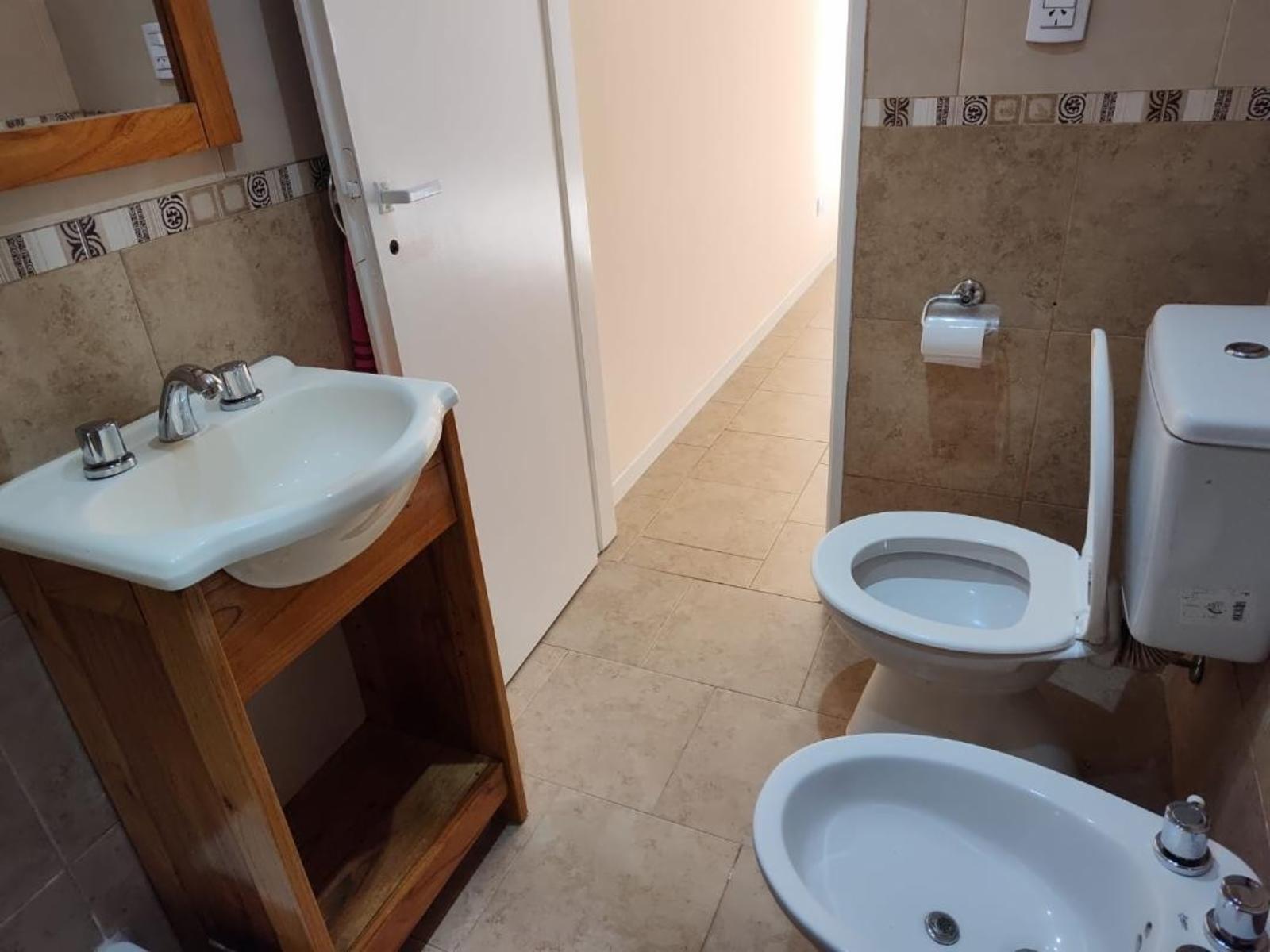 Machado 600 · Morón — foto 4