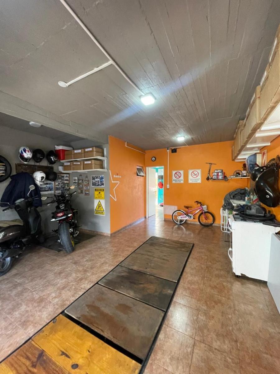 Ambato 697 · La Matanza — foto 15
