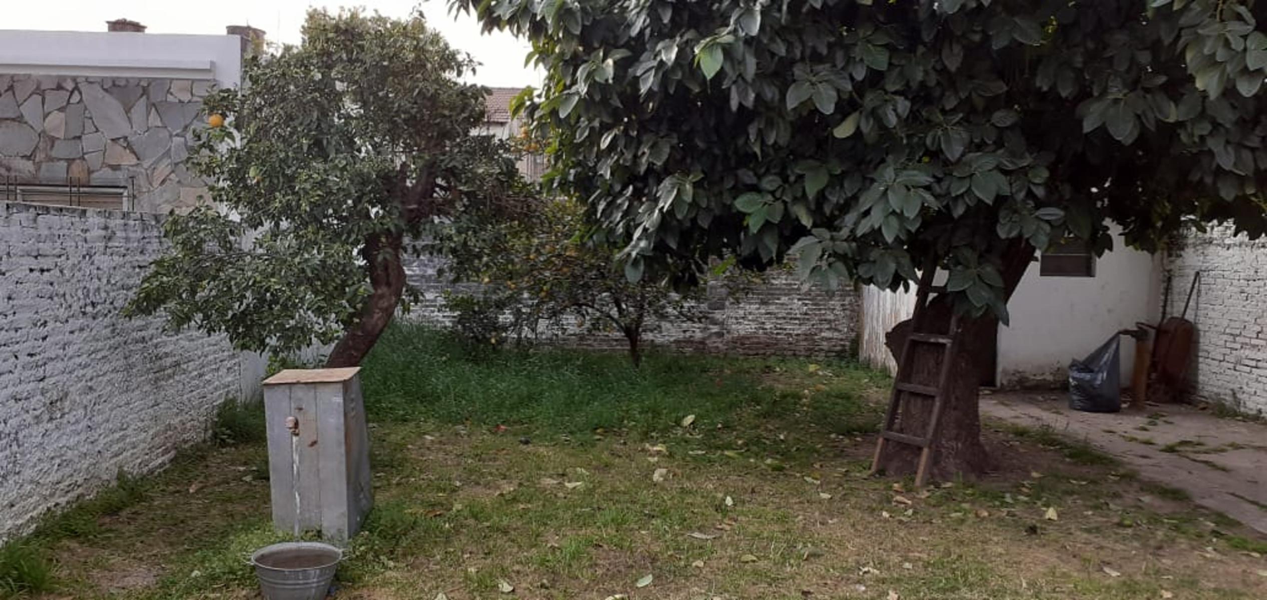 VICENTE LOPEZ al 2600 · Morón — foto 6