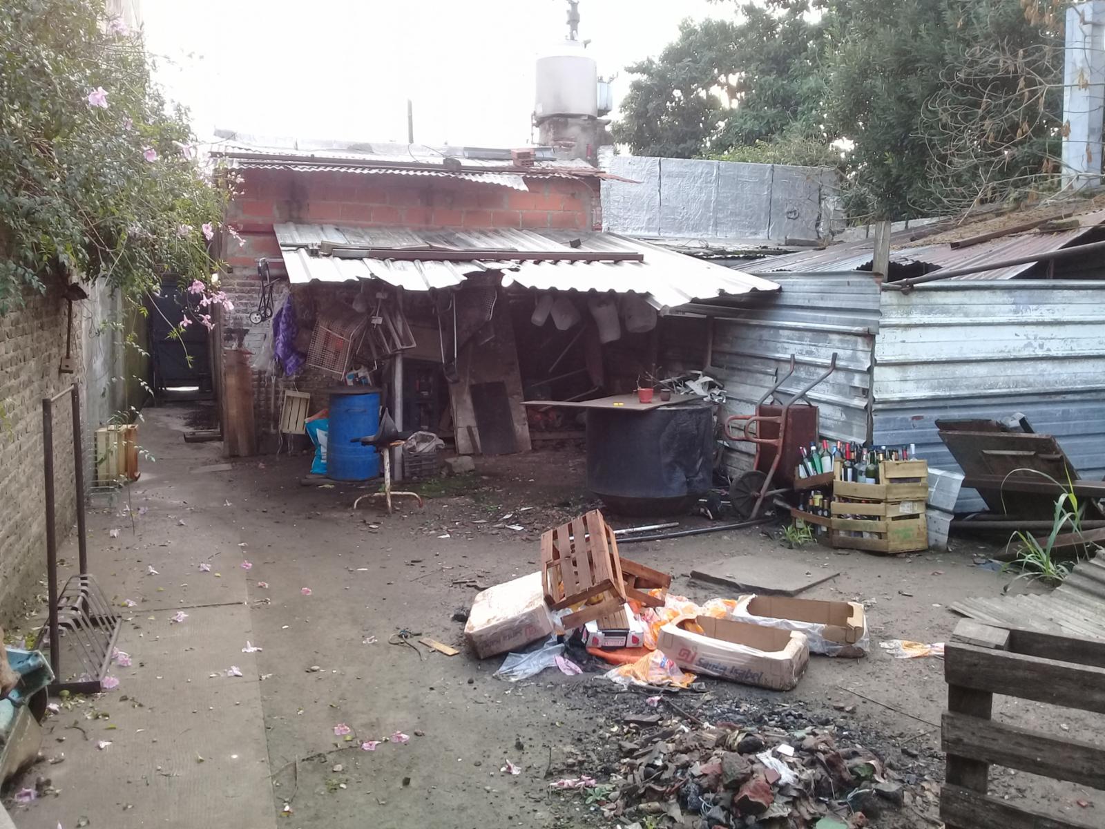 TERRENO AL FONDO SOBRE ARTIGAS