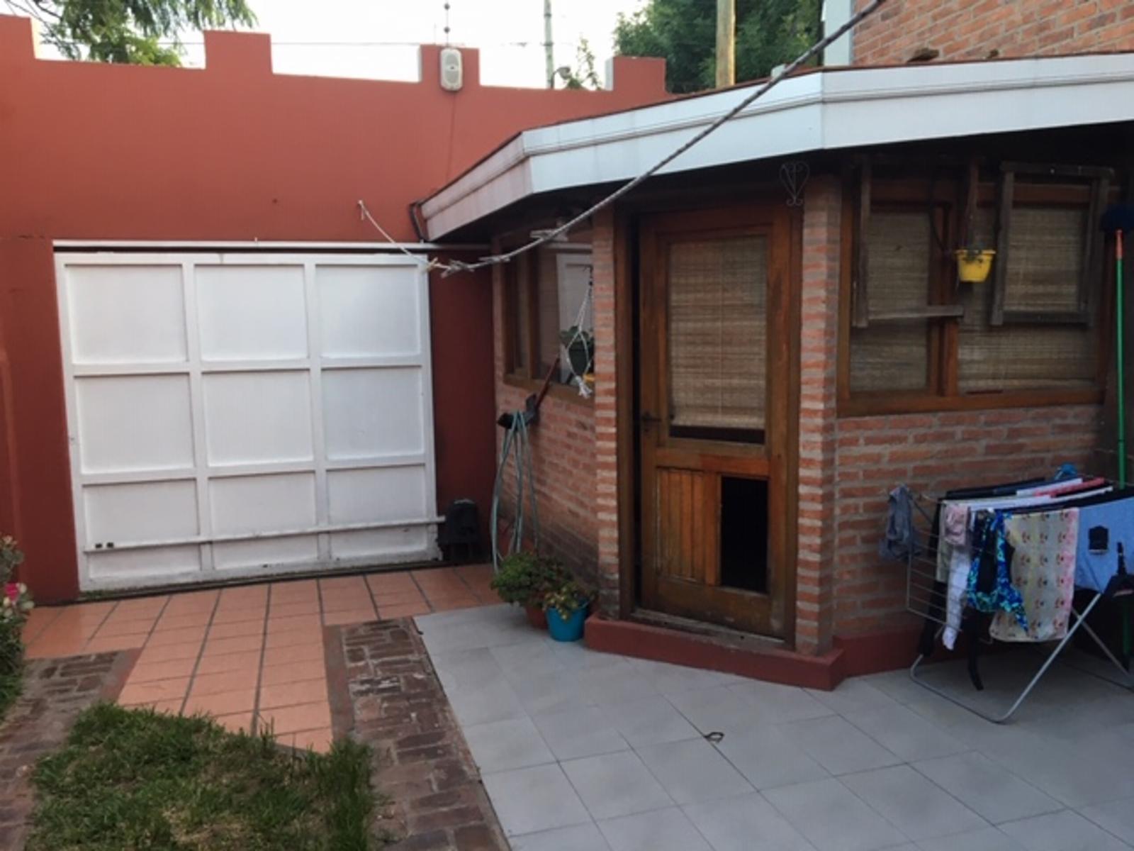 Brown 1346 · Quilmes — foto 4