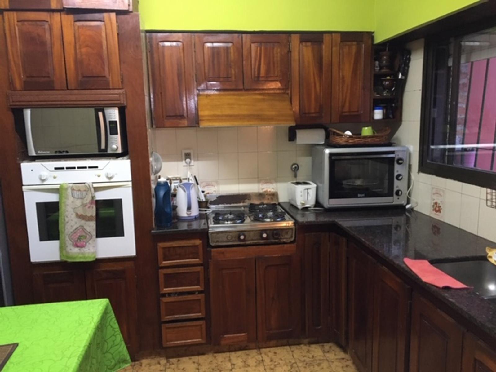 Brown 1346 · Quilmes — foto 6