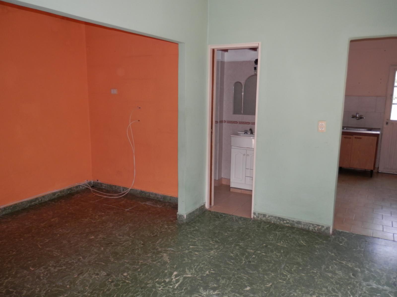 Cristobal Colón 700 · Morón — foto 15