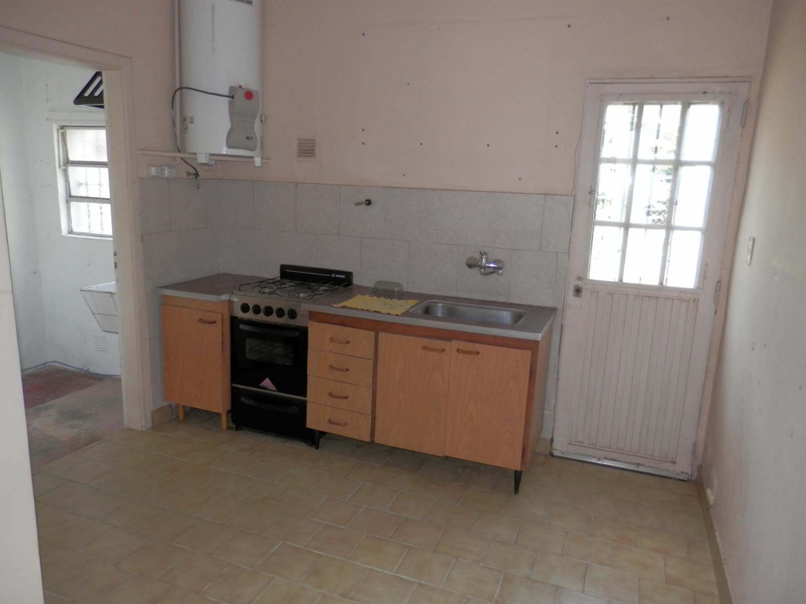 Cristobal Colón 700 · Morón — foto 18