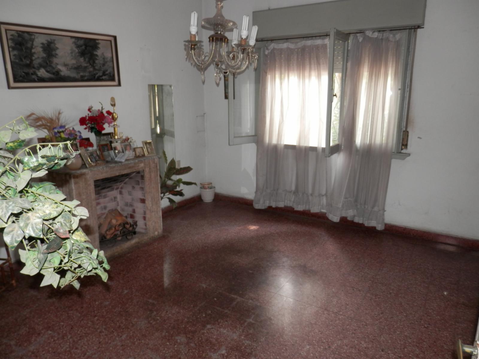Cristobal Colón 700 · Morón — foto 4