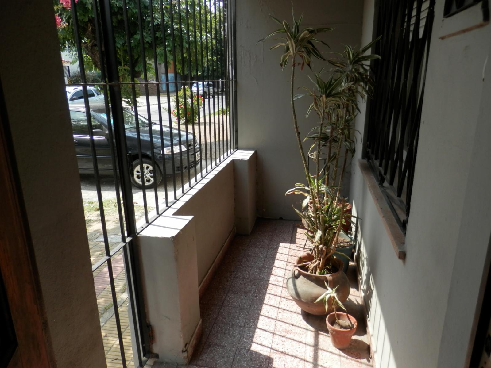 Cristobal Colón 700 · Morón — foto 5