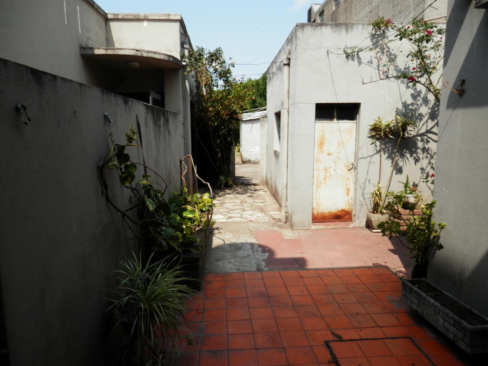 Cristobal Colón 700 · Morón — foto 10