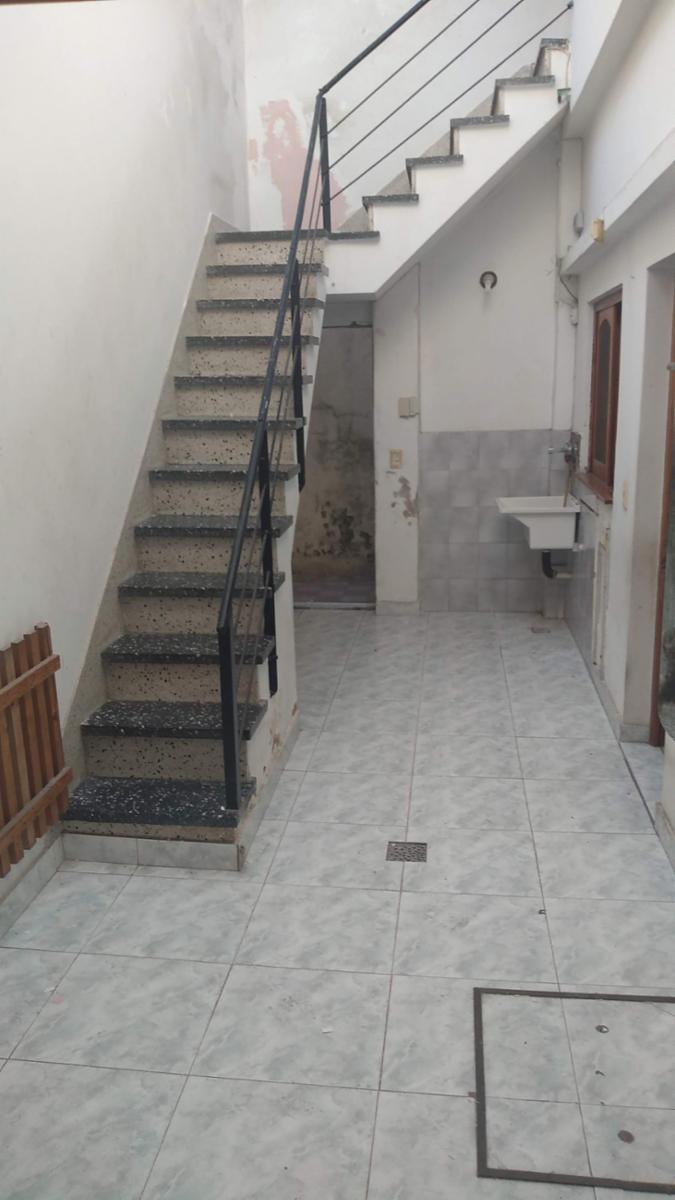 OLIVERA CESAR N° 2227 · San Martín — foto 8