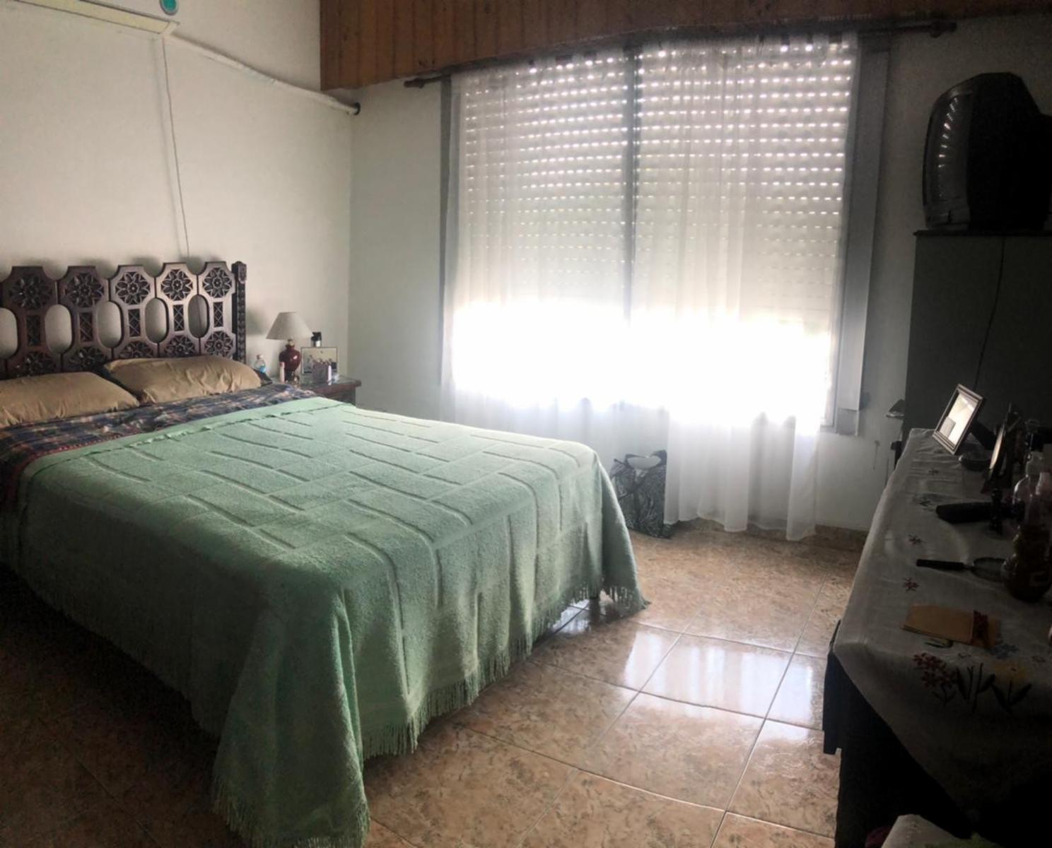 ESQUIU · Tres De Febrero — foto 7