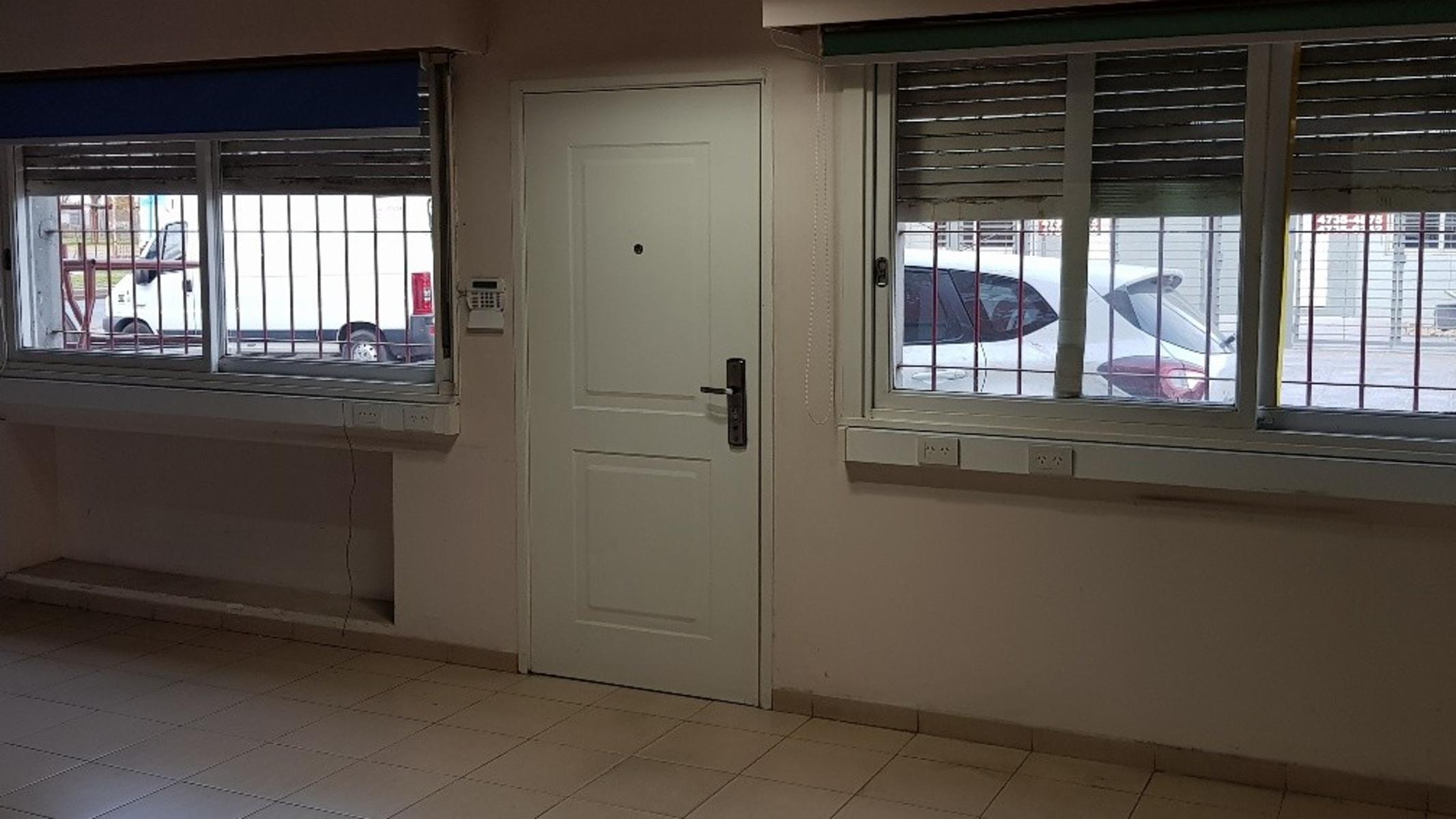 Falucho 1213 · San Martín — foto 6
