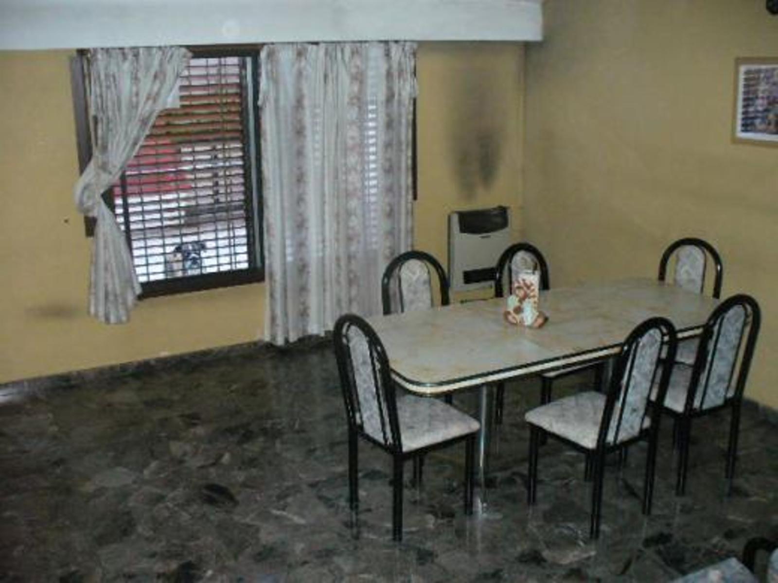 JOSÈ HERNANDEZ 1600 · Tres De Febrero — foto 3