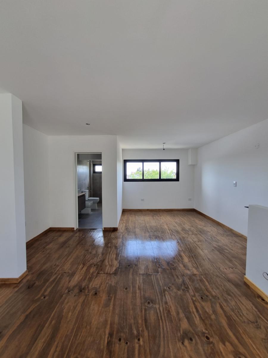 FRANCISCO BEIRO 2400 · Morón — foto 8
