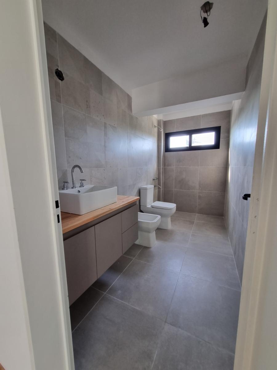 FRANCISCO BEIRO 2400 · Morón — foto 9