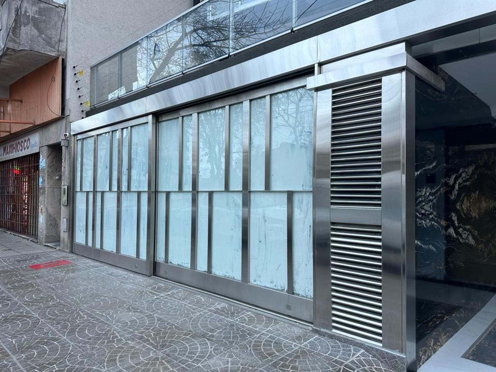 LISANDRO DE LA TORRE 782 · Liniers — foto 18