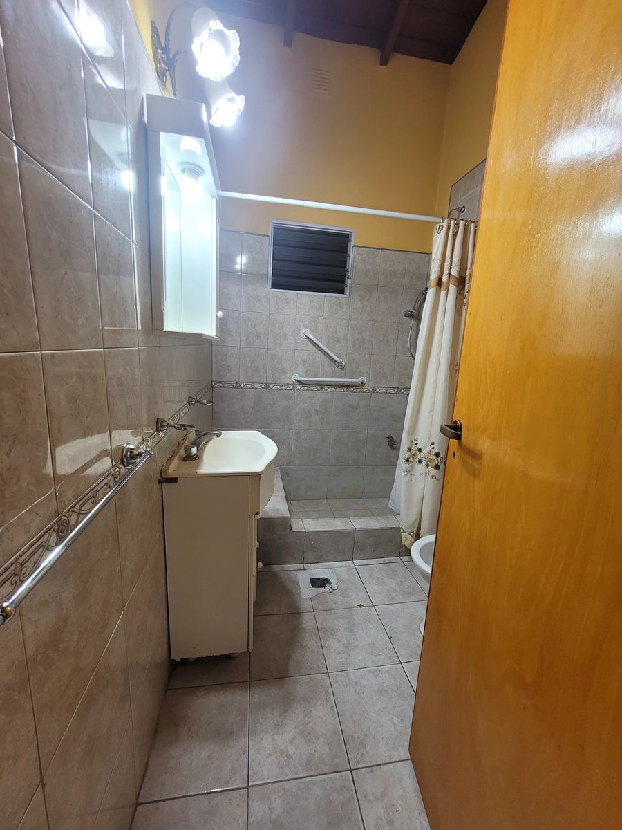 Teniente Carlos Albarracin 2879 · Ituzaingó — foto 6