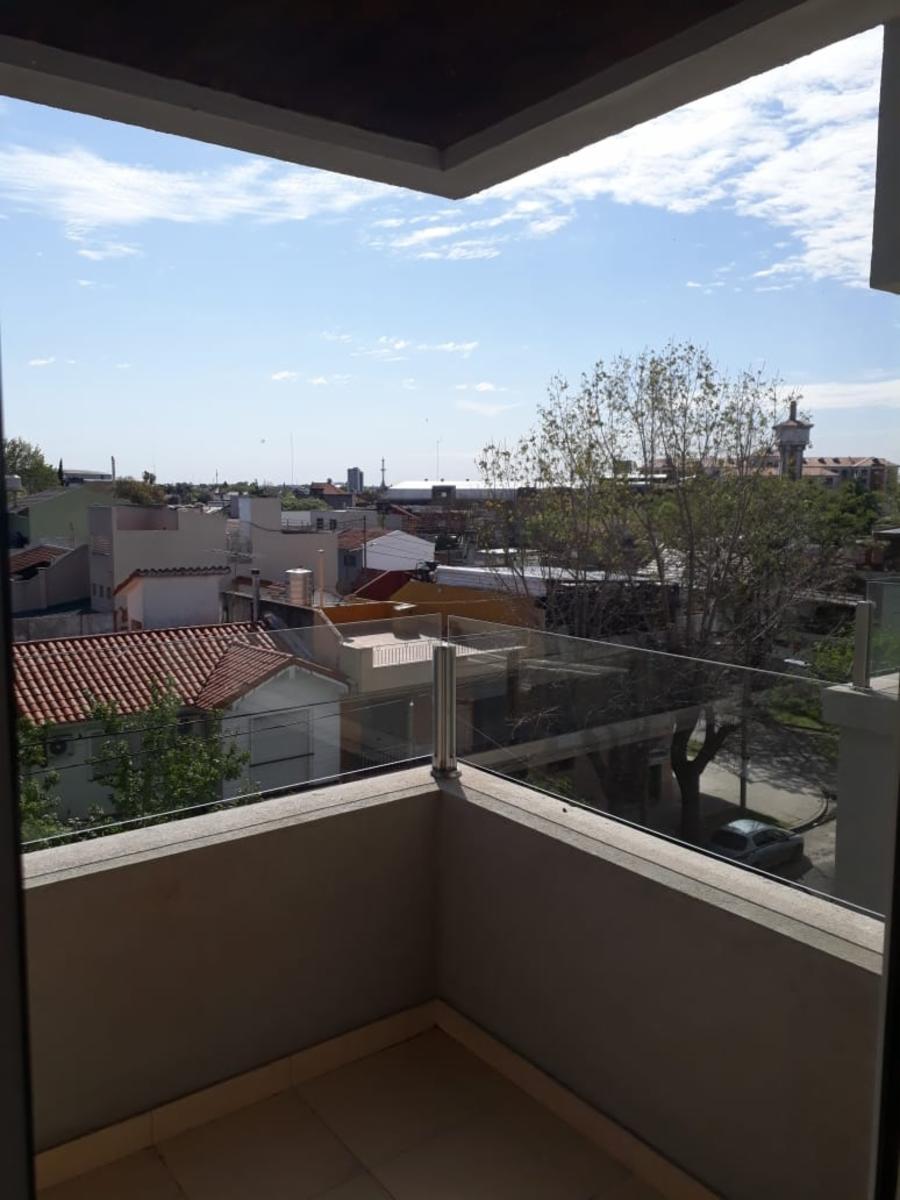 2 DE MAYO 2422 · Lanús — foto 4