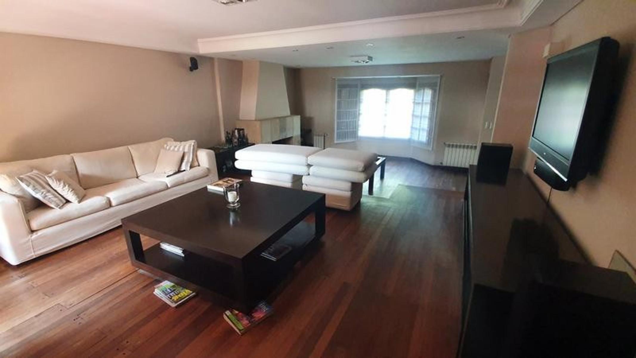 Carlos Rippamonti 84 · Almirante Brown — foto 4