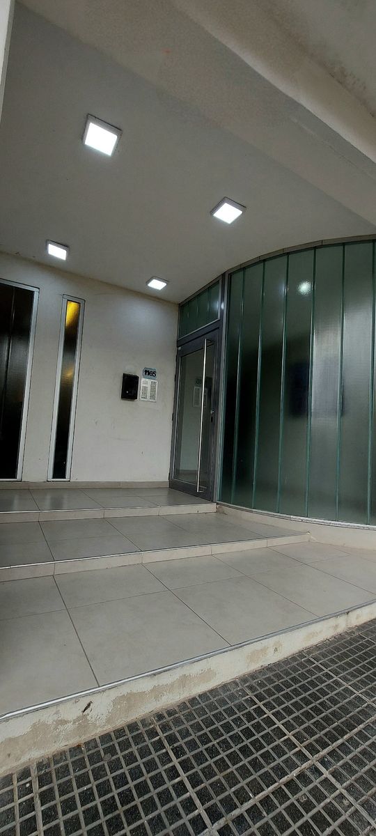 Mono ambiente en venta, alquilado. Paraná