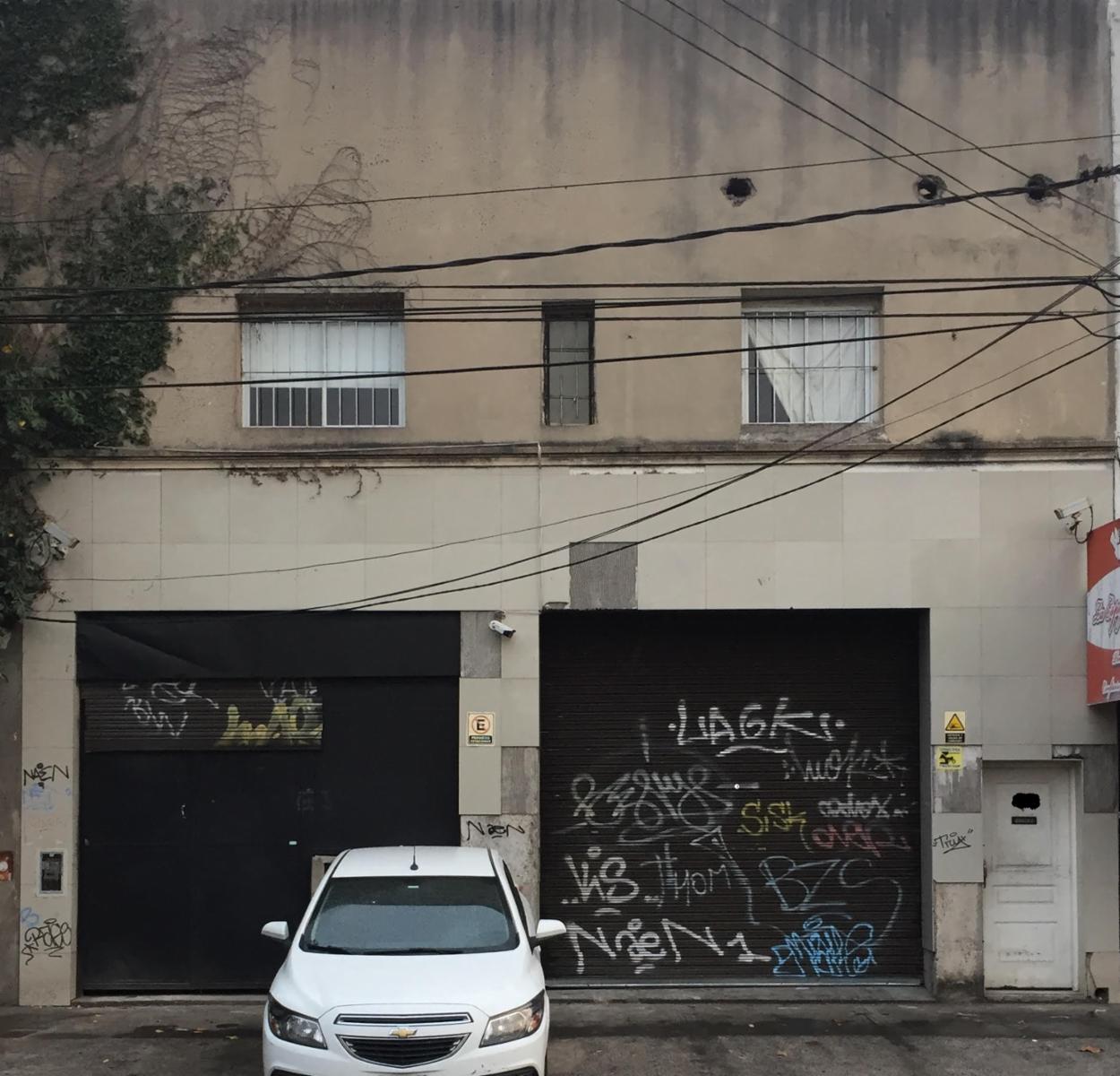 Importante galpón en venta, ideal inversor, Ituzaingo Norte.-
