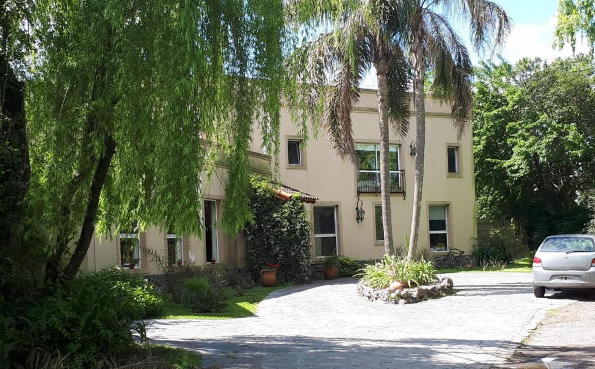CASA EN VENTA EN VENTA EN PILAR VILLAGE