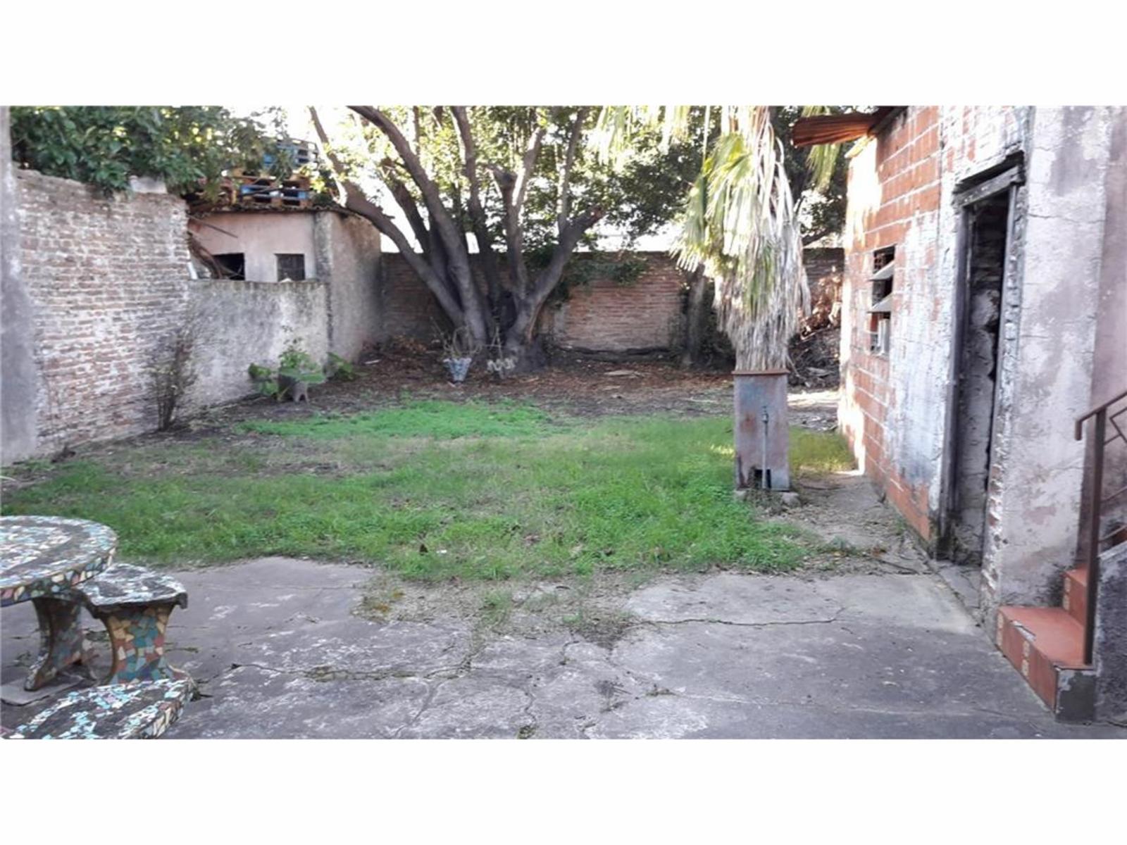 Barbaro Vende casa multifamiliar en San Martin