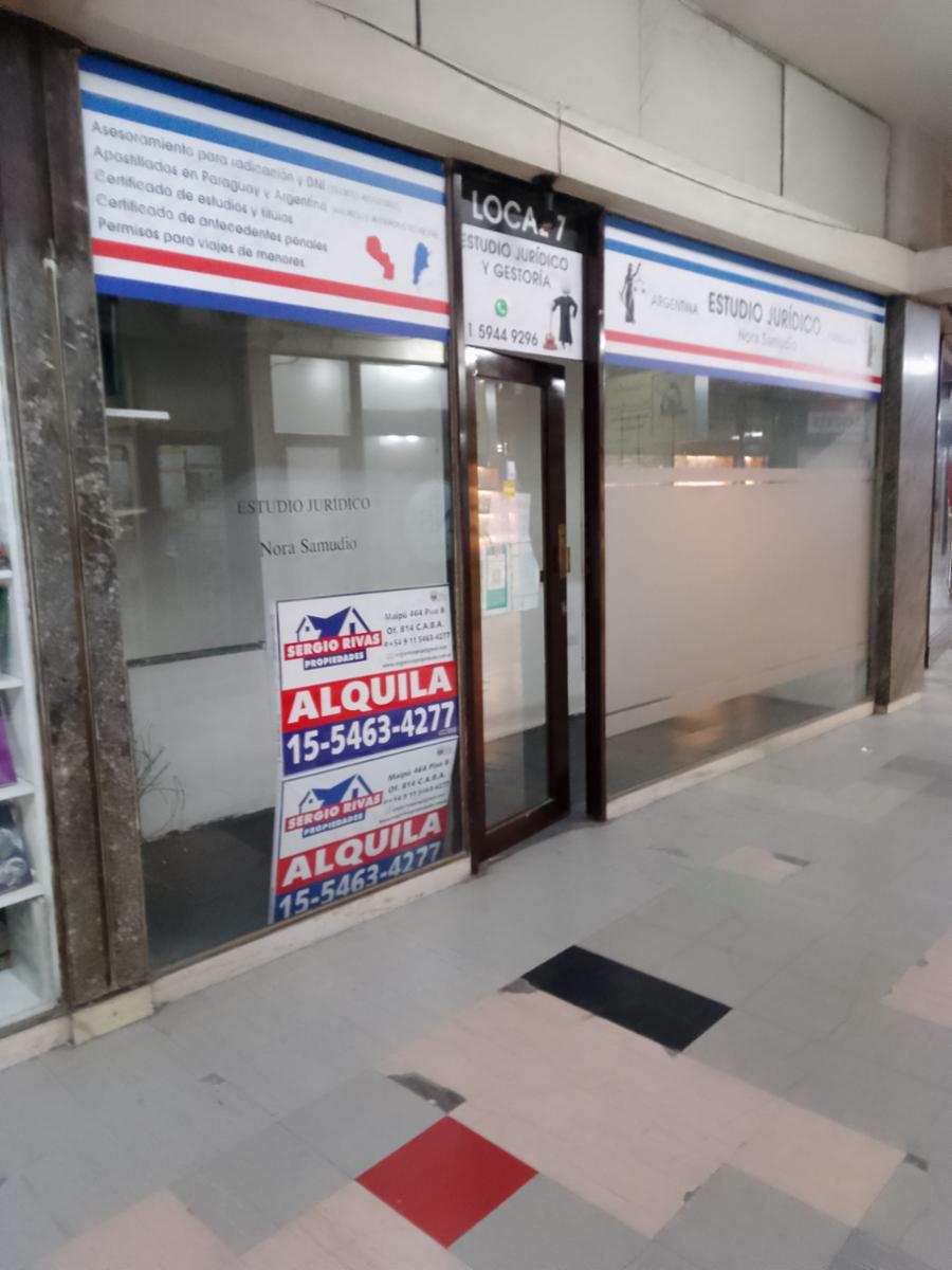 Local comercial 36M2 en excelente ubicación en galería planta Baja y depósito