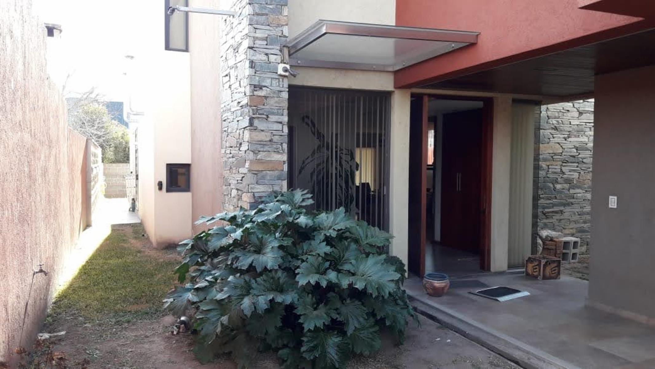 25  DE MAYO BARRIO VILLA DOMINGUEZ · Punilla — foto 3