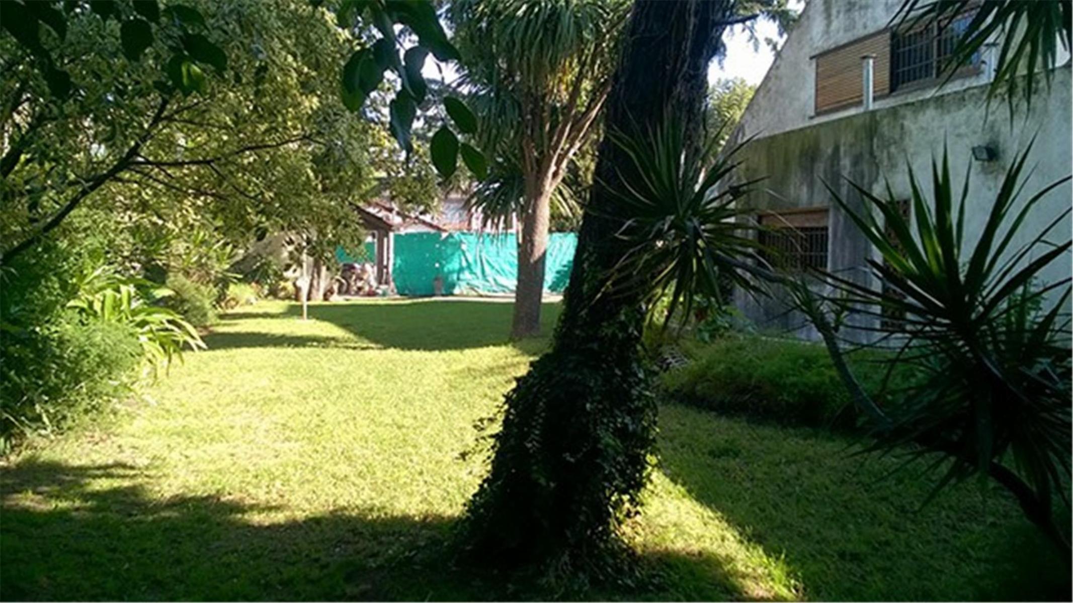 EXCELENTE PROPIEDAD EN 2 PLANTAS. APTO CREDITO