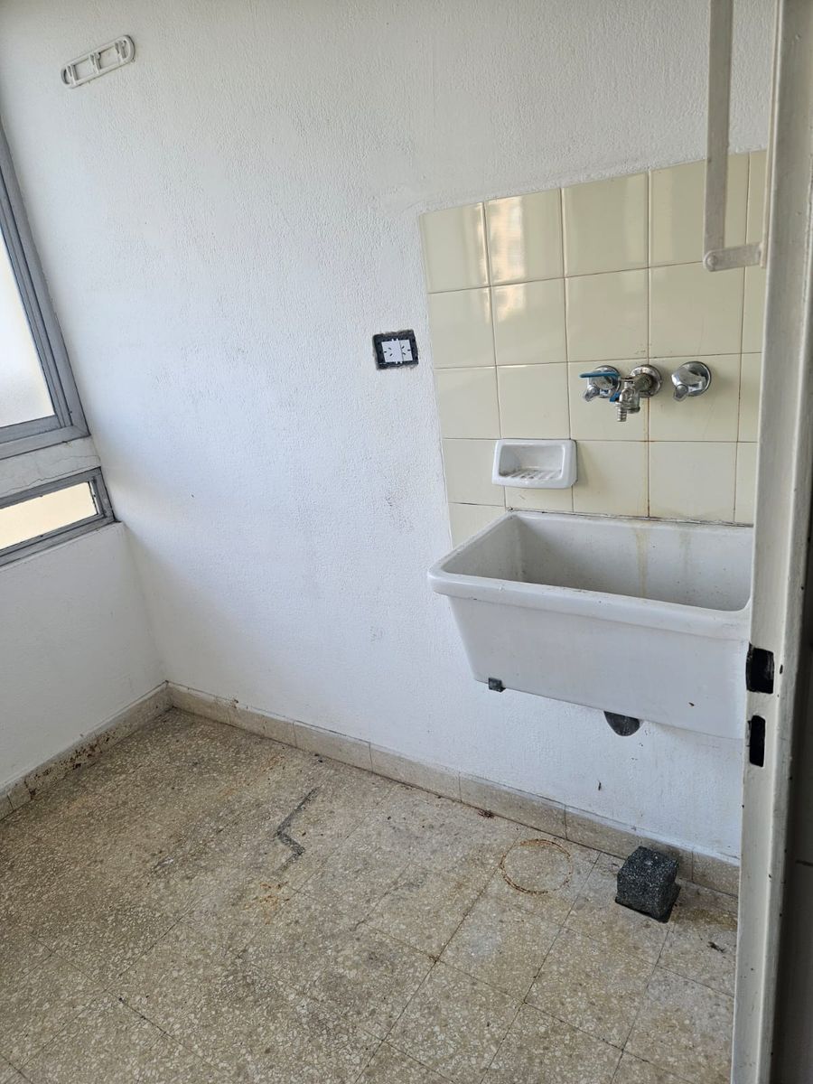 ALVAREZ THOMAS 100 · Colegiales — foto 12