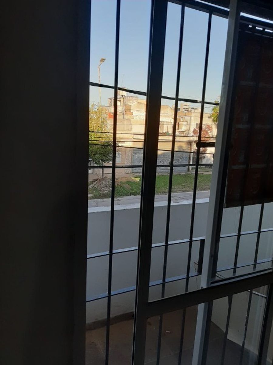L. M. Campos 932 · Morón — foto 27